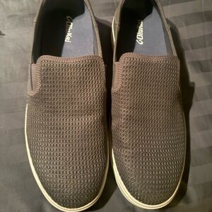 Gray Olukai loafer never worn